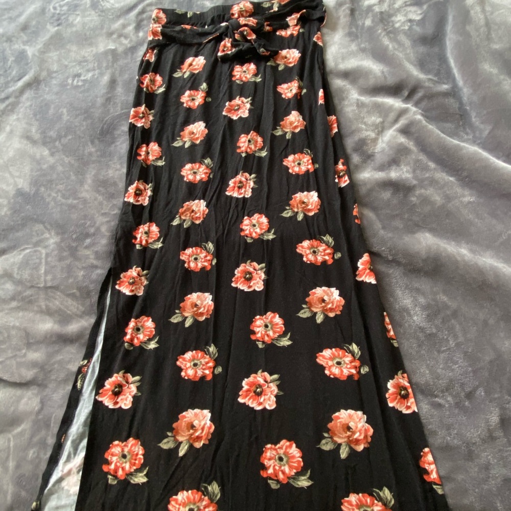 Rue 21 Black flower long skirt with belt tie Med